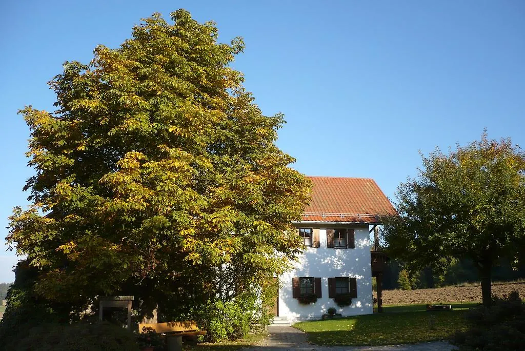 Ferienwohnungen Reitinger Tiefenbach  Apartment