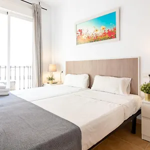  Apartment Center Flat. Center Train Station Spanien